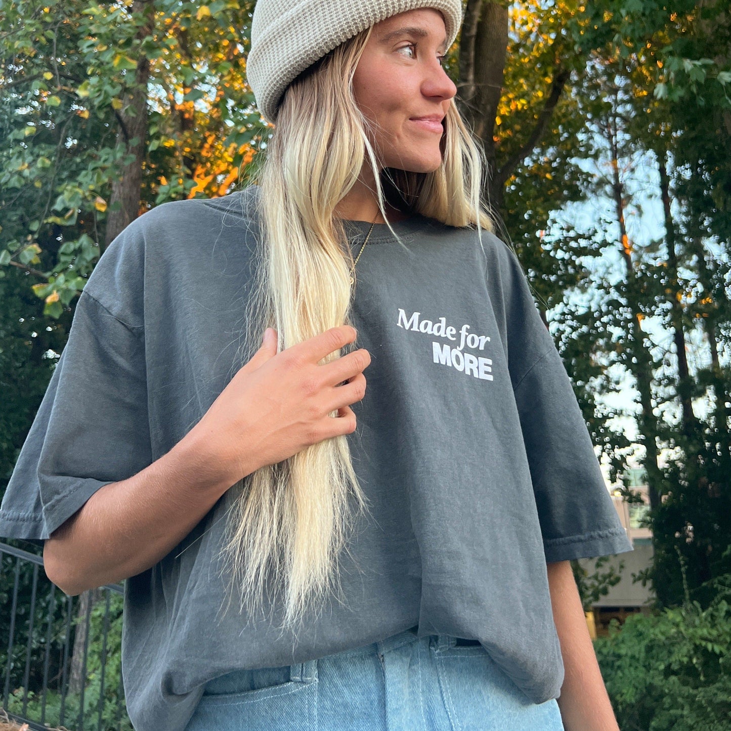 "MADE for MORE" PREMIUM COMFORT COLOR TEE | PEPPER