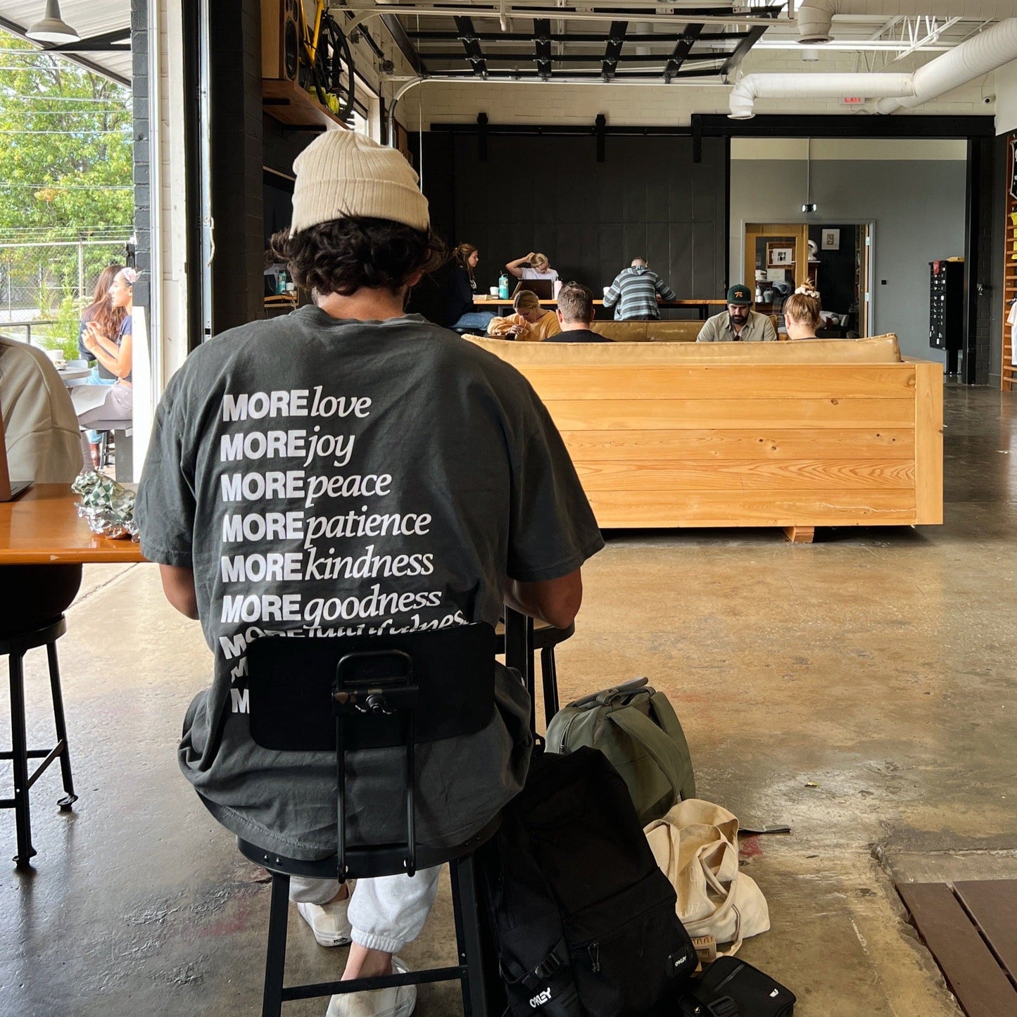 "MADE for MORE" PREMIUM COMFORT COLOR TEE | PEPPER